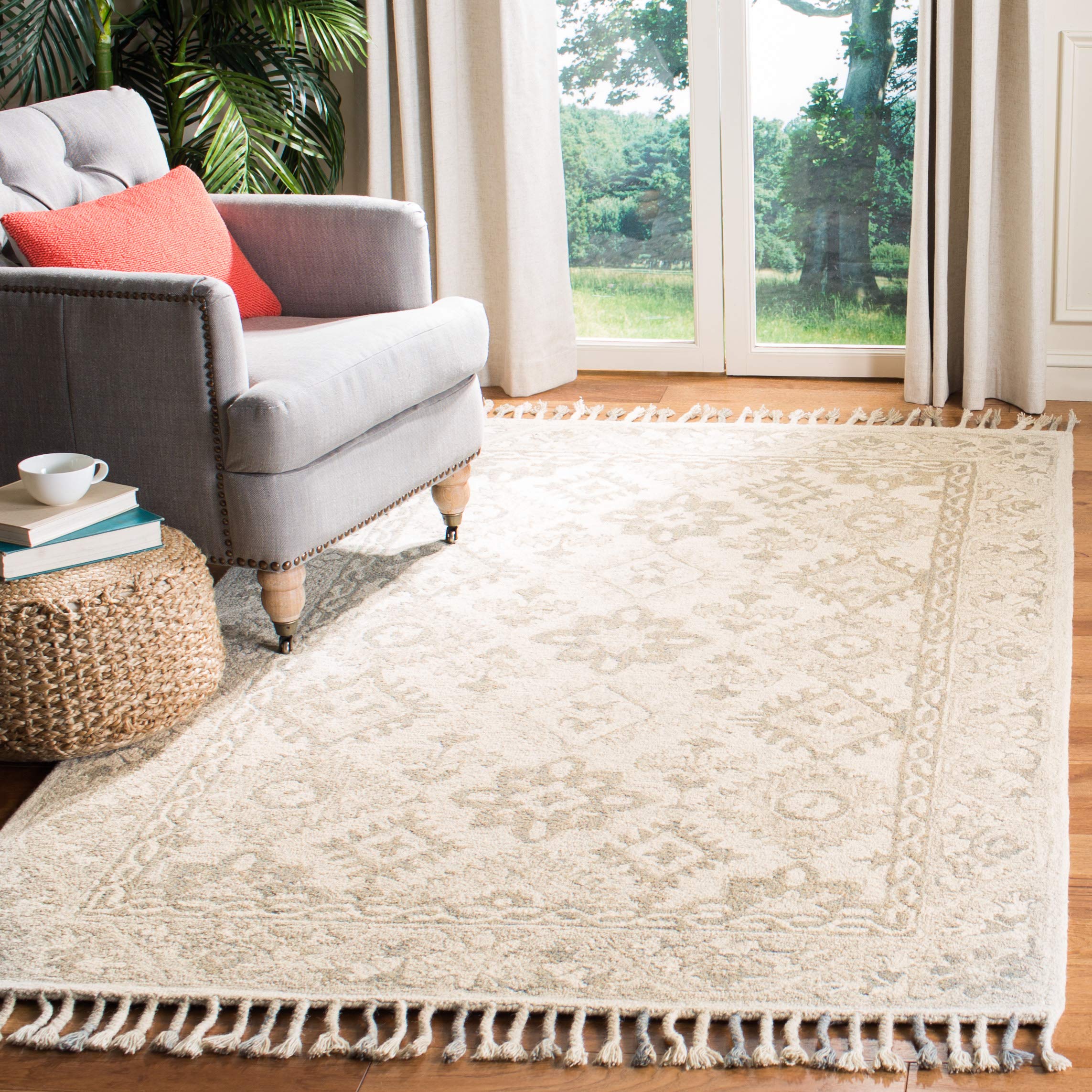SAFAVIEH Aspen Collection Area Rug - 7' Square, Light Grey & Grey, Handmade Boho Braided Tassel Wool, Ideal for High Traffic Areas in Living Room, Bedroom (APN120A)