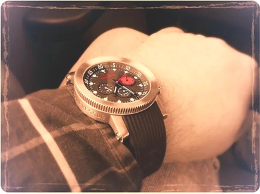 Red Line Compressor Date Watch 45mm Case Black Silicone Strap New Battery