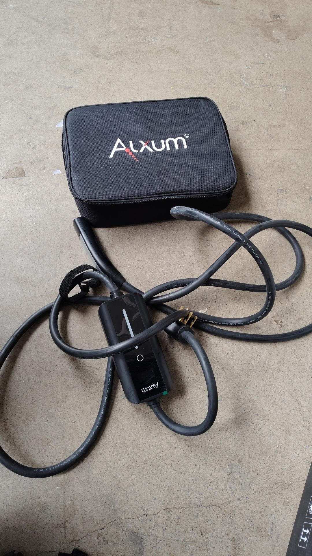 Alxum Portable EV Charger