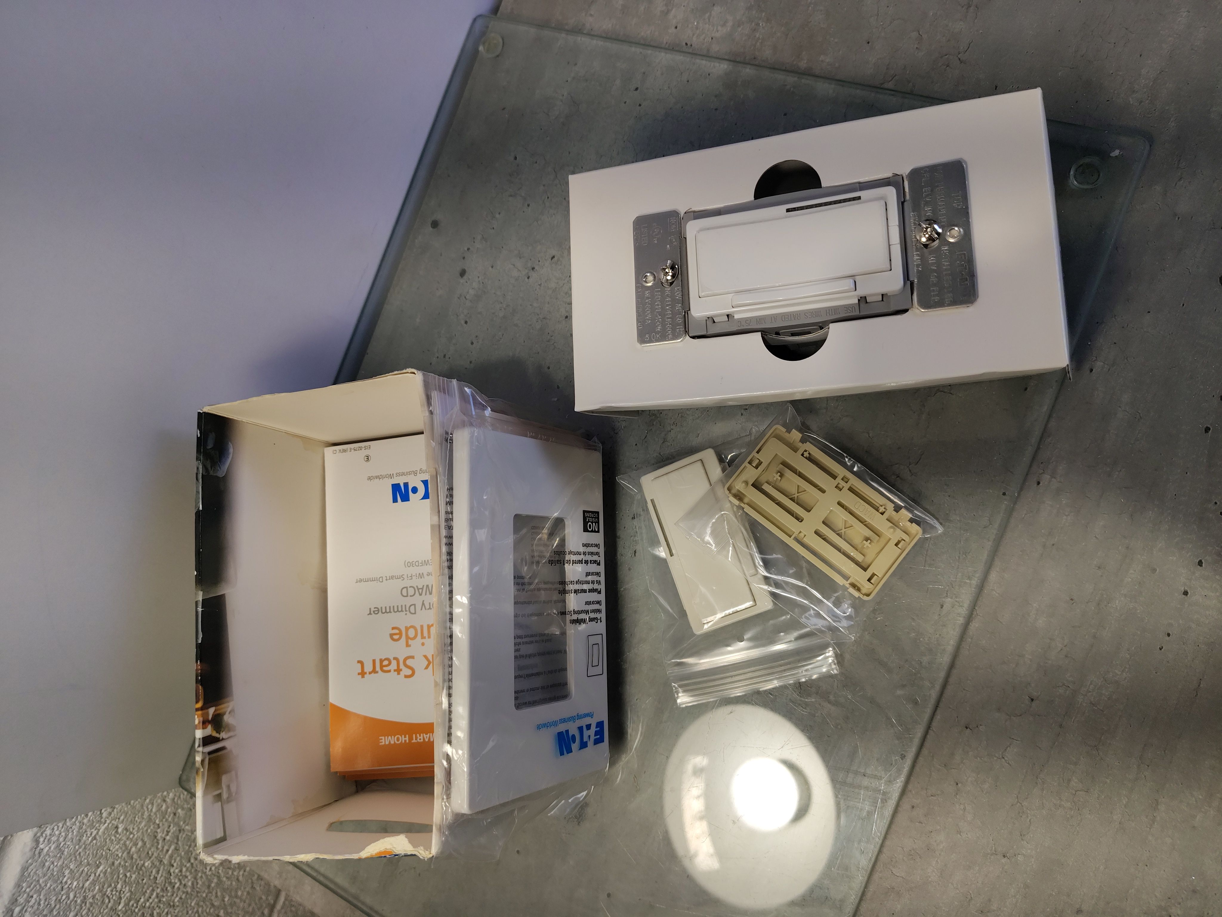 Eaton Wi-Fi Smart Single-pole/3-way LED Decorator Companion Dimmer White/Light Almond/Ivory