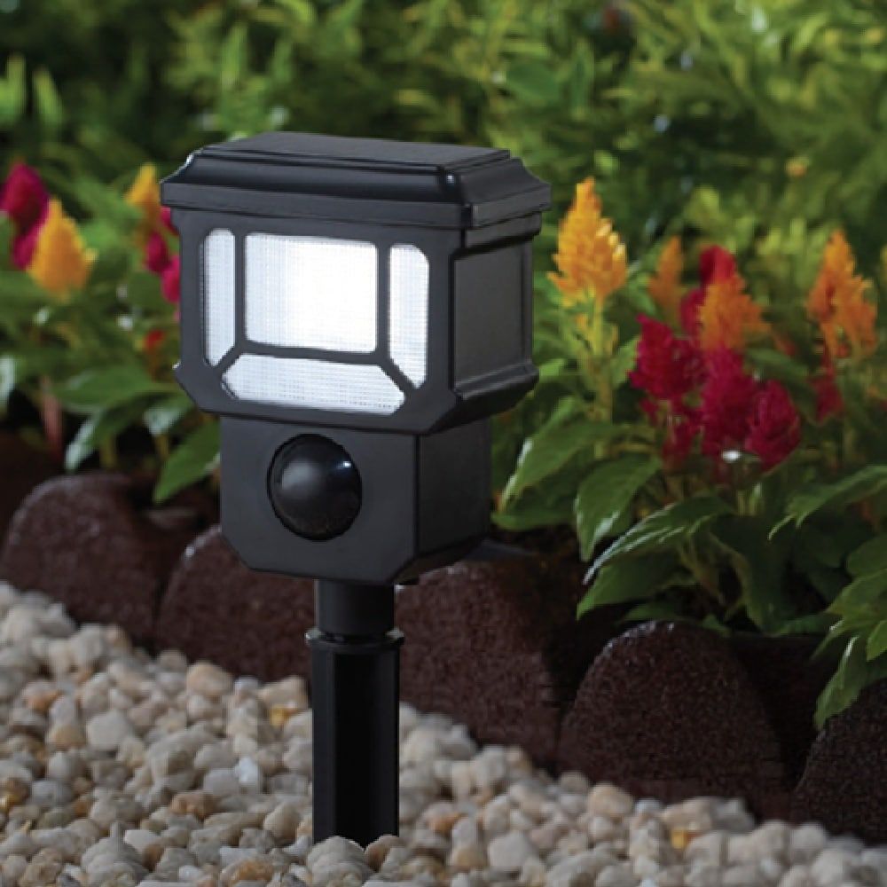 Harbor Breeze 200 -Lumens Matte Black Solar LED Outdoor Path Light with Motion Sensor 5000-K