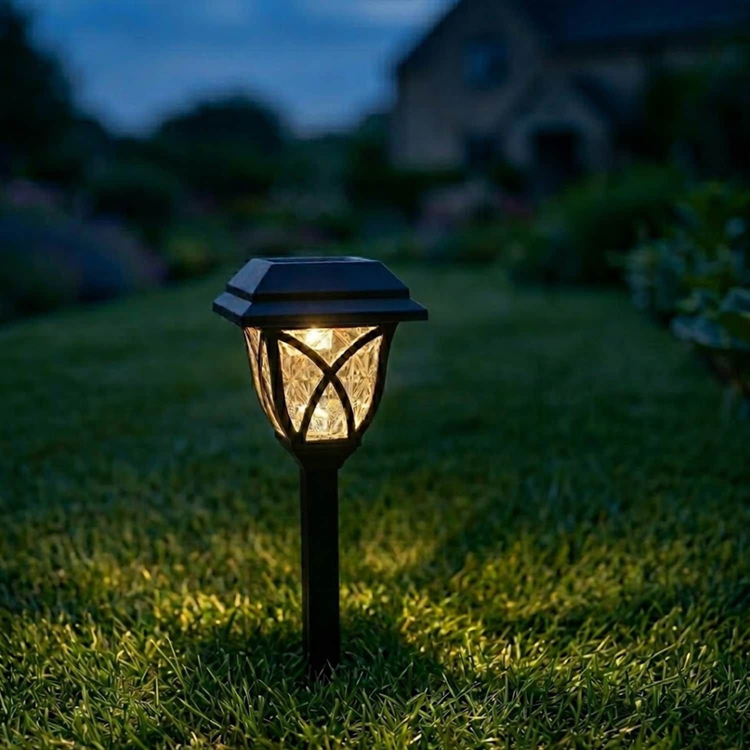 Harbor Breeze 10 -Lumens Black Solar LED Outdoor Path Light with Dusk-to-Dawn Sensor 3000-K